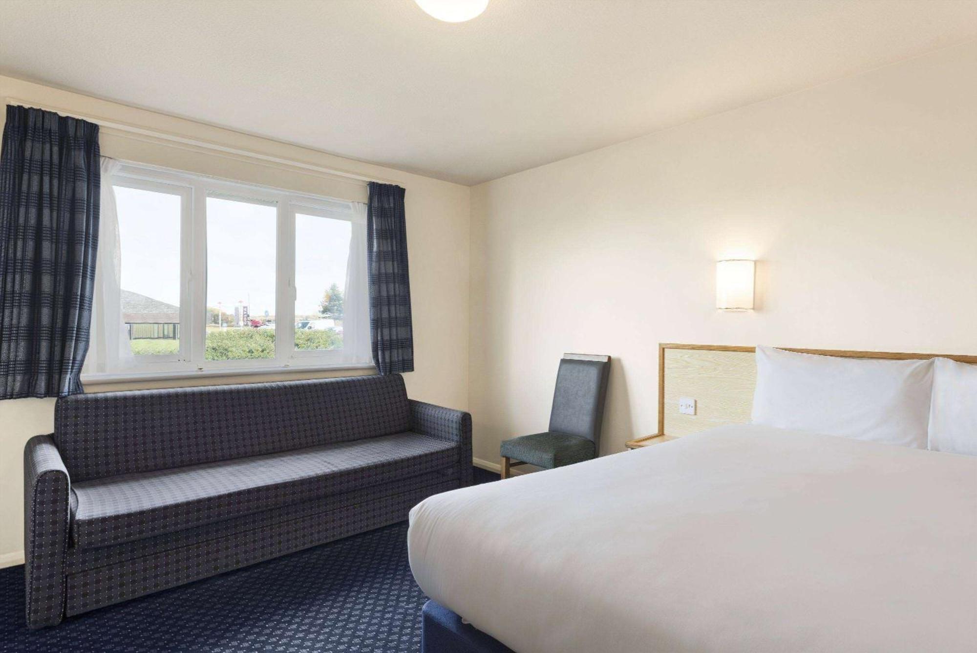 Days Inn Sutton Scotney North Ngoại thất bức ảnh