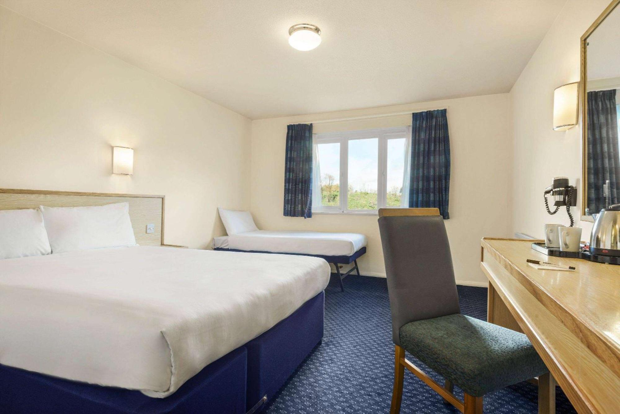 Days Inn Sutton Scotney North Ngoại thất bức ảnh