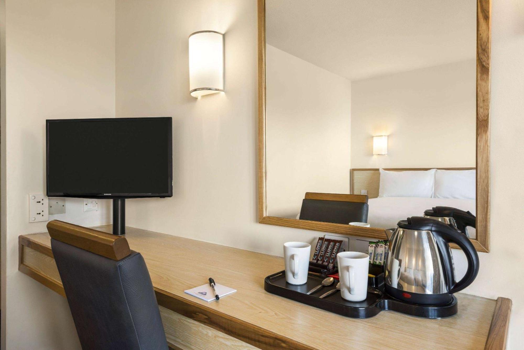 Days Inn Sutton Scotney North Ngoại thất bức ảnh